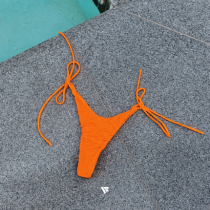Crossed line bottoms
