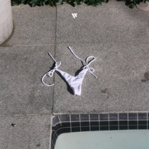 Crossed line bottoms